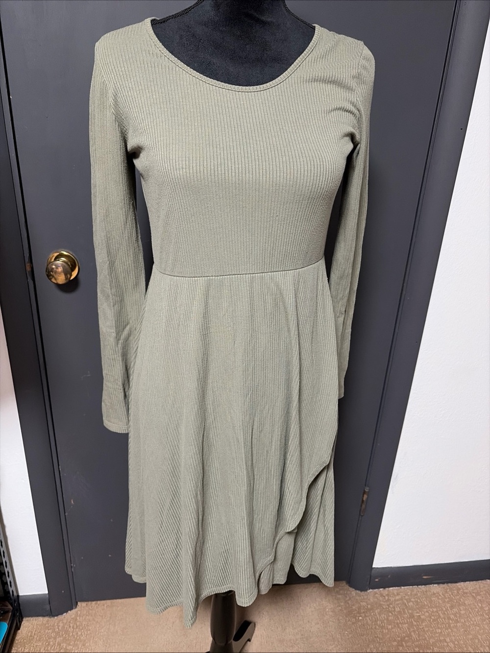 Art Class ribbed knit dress in olive green size XL 14/16